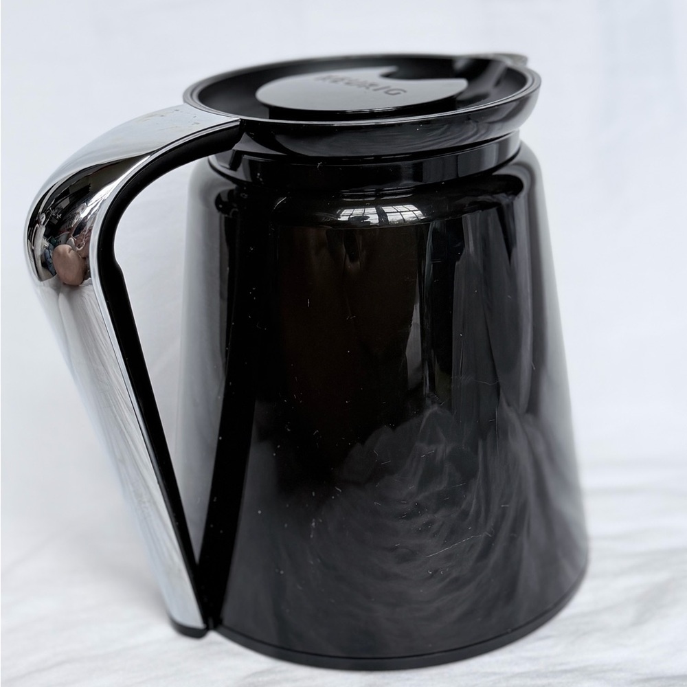 Keurig Glossy Black Coffee Carafe with Chrome-Tone Handle